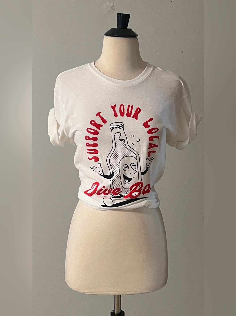 Fun Club Support Your Local Dive Bar Graphic Tee White Size Small NWOT